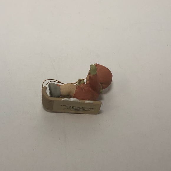 Memories of Yesterday Small Ornament - Picture 7 of 13